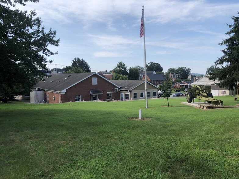 More Photos Of 250 N 7th St, Columbia Specialty For Sale