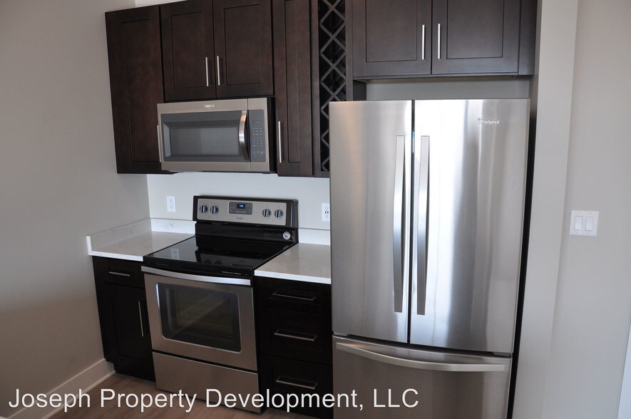 More Photos Of 4175 N Oakland Ave, Shorewood Multifamily For Sale