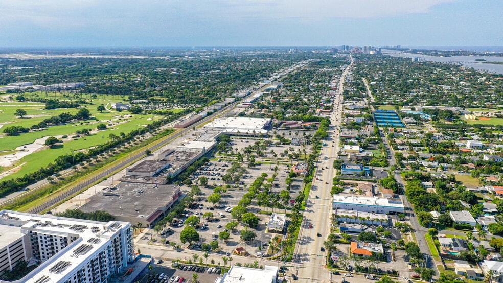 More Photos Of 7817-7821 S Dixie Hwy, West Palm Beach Unknown For Lease