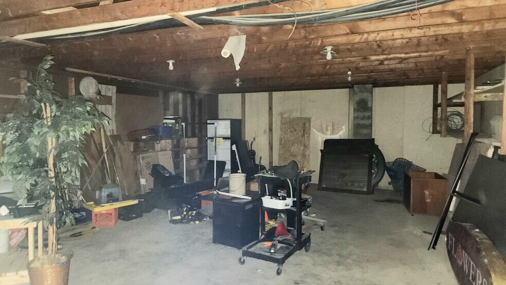 More Photos Of 3988 N Dixie Hwy, Monroe Service Station For Sale