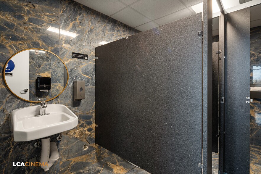 More Photos Of 3792 Ming Ave, Bakersfield General Retail For Sale