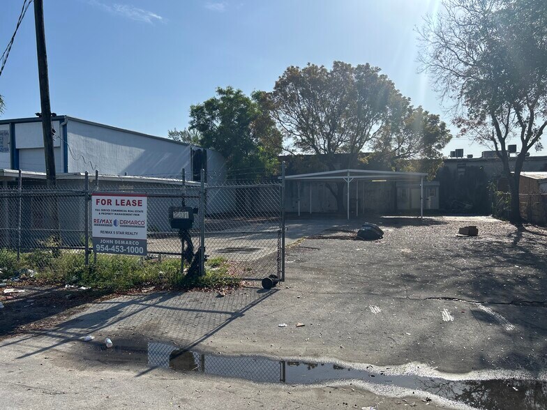 Primary Photo Of 2201 SW 58th Ter, West Park Contractor Storage Yard For Lease