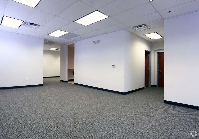 More Photos Of 1305 N Watters Rd, Allen Warehouse For Lease