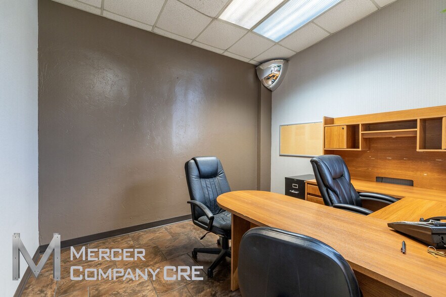 More Photos Of 813 SE 84th St, Oklahoma City Manufacturing For Sale