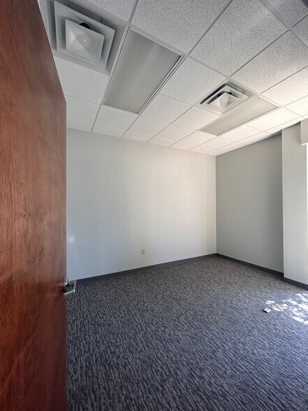 More Photos Of 1785 E Park Place Blvd, Stone Mountain Unknown For Lease