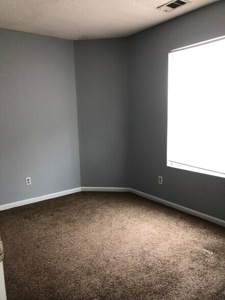 More Photos Of 49 Ghettis St, Sparta Apartments For Sale