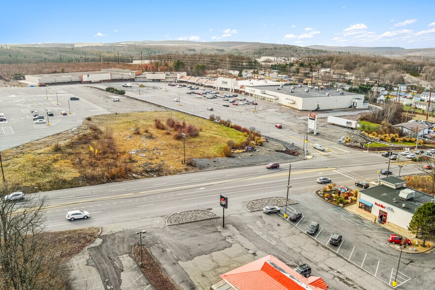 More Photos Of 210-290 Susquehanna Blvd, West Hazleton General Retail For Sale