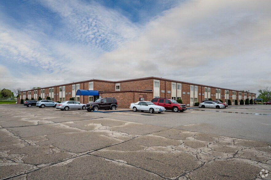 More Photos Of 101 Sky Harbour Dr, La Crosse Hotel For Sale