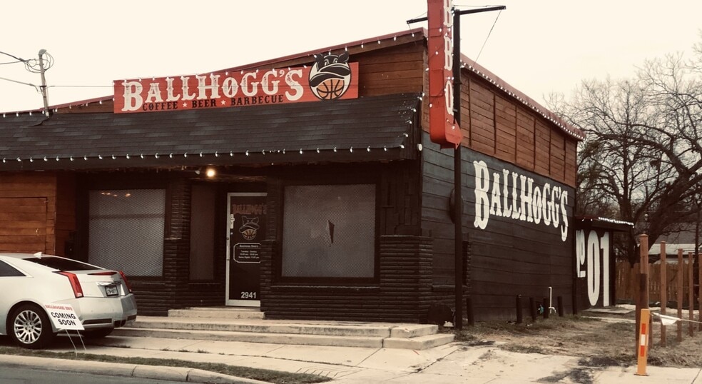 Primary Photo Of 2941 E Houston St, San Antonio Convenience Store For Lease