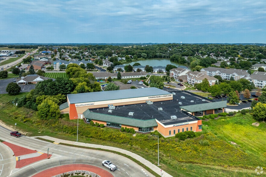 More Photos Of 2300 Highway 51, Stoughton Storefront For Lease