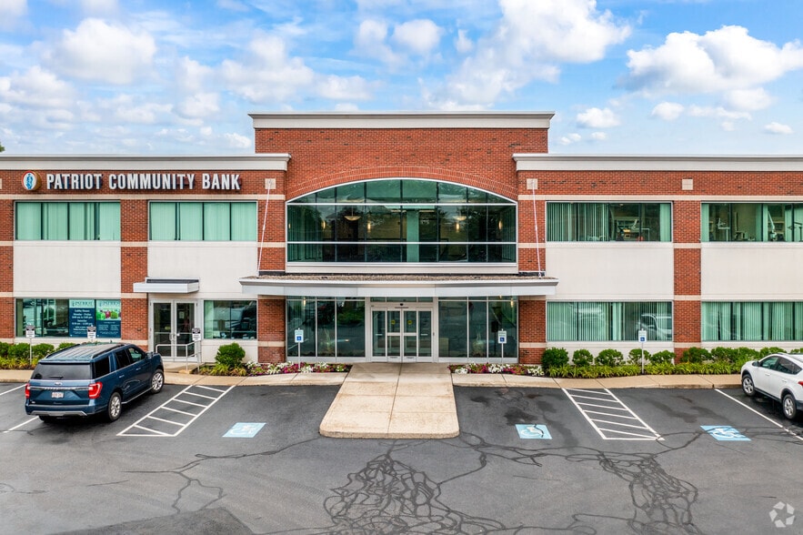 More Photos Of 237 Lexington St, Woburn Office For Lease