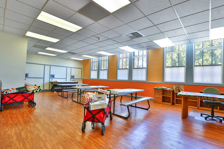 More Photos Of 1 W Campbell Ave, Campbell Office For Lease