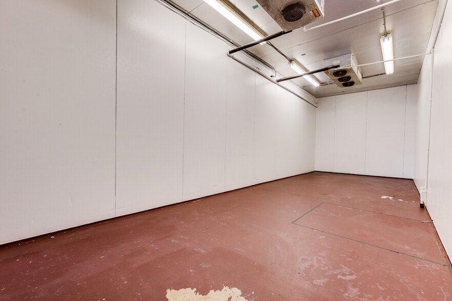 More Photos Of 829 E Warrington Ave, Pittsburgh Storefront Retail Office For Lease