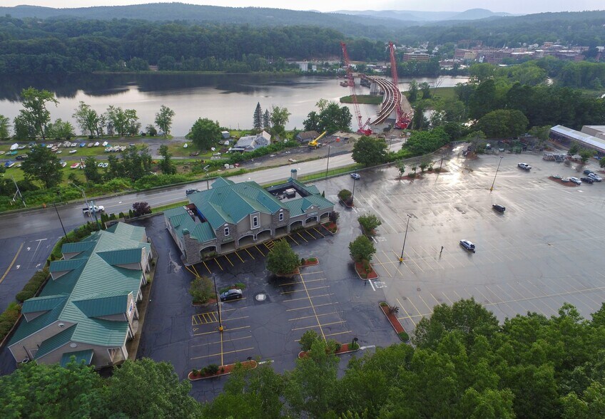 More Photos Of 11 George's Fld, Hinsdale Unknown For Lease