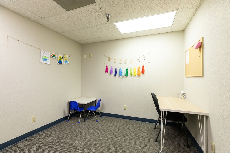 More Photos Of 43845 10th St, Lancaster Medical For Lease