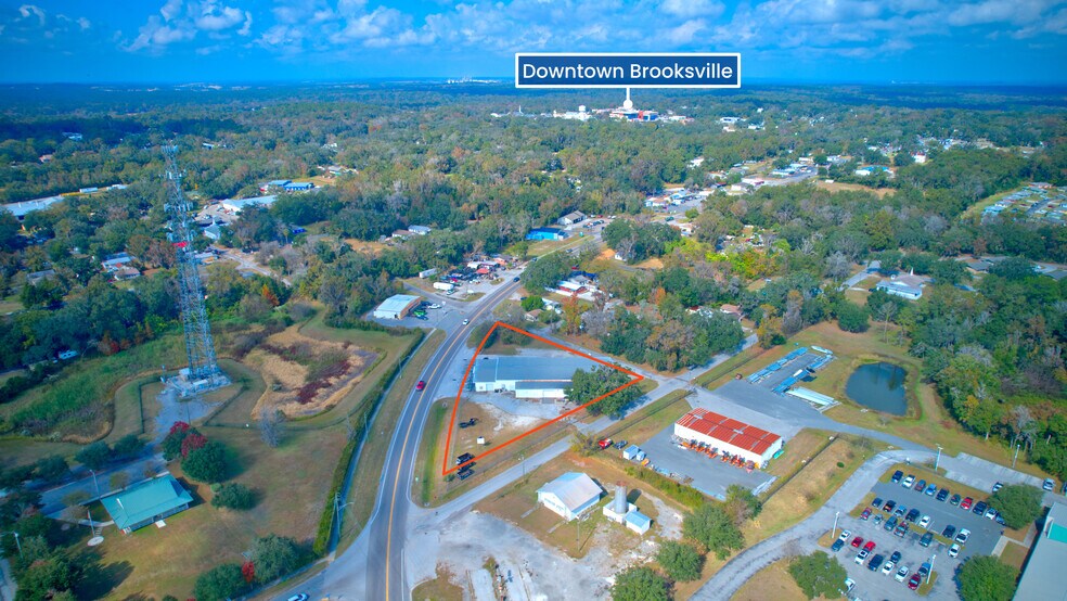 More Photos Of 1451 E Jefferson St, Brooksville Flex For Lease