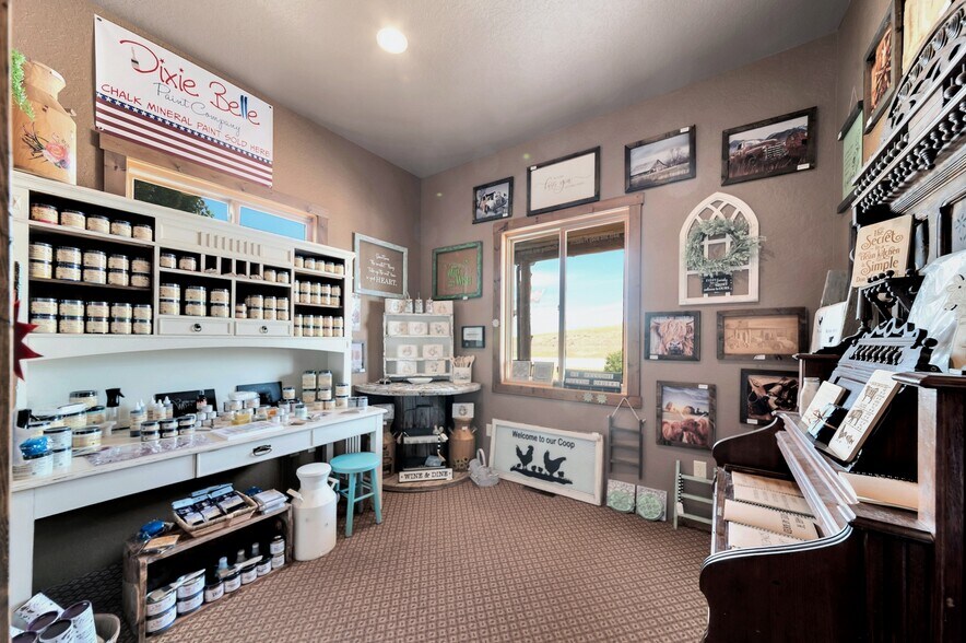 More Photos Of 710 Tenaya St, Hermosa General Retail For Sale