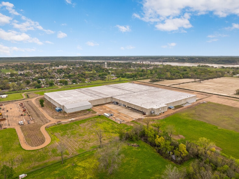 More Photos Of 1 King Timahoe Dr, Vidalia Industrial For Sale