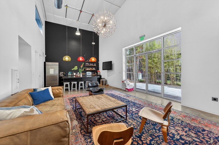 More Photos Of 2309 W Platt St, Tampa Freestanding For Lease
