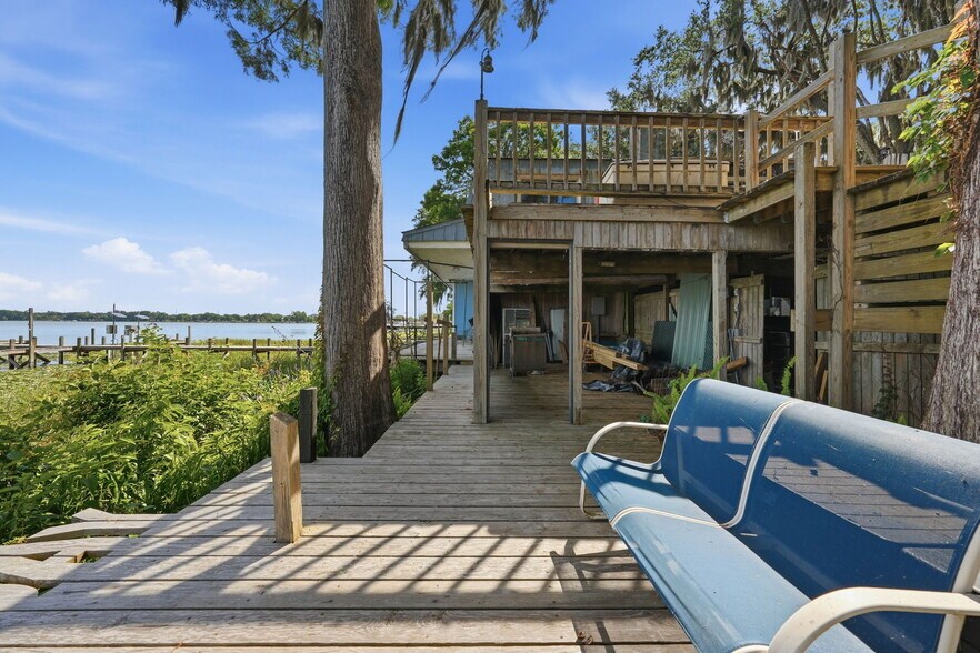 More Photos Of 400 Lakeshore Dr, Eustis Specialty For Sale