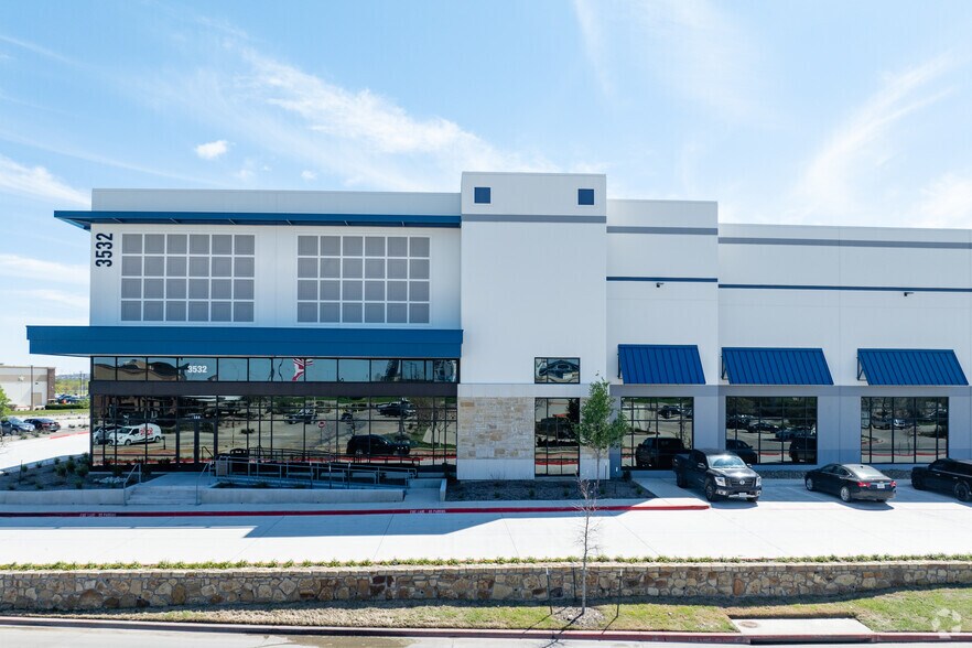 More Photos Of 3532 Highway 114, Fort Worth Distribution For Lease