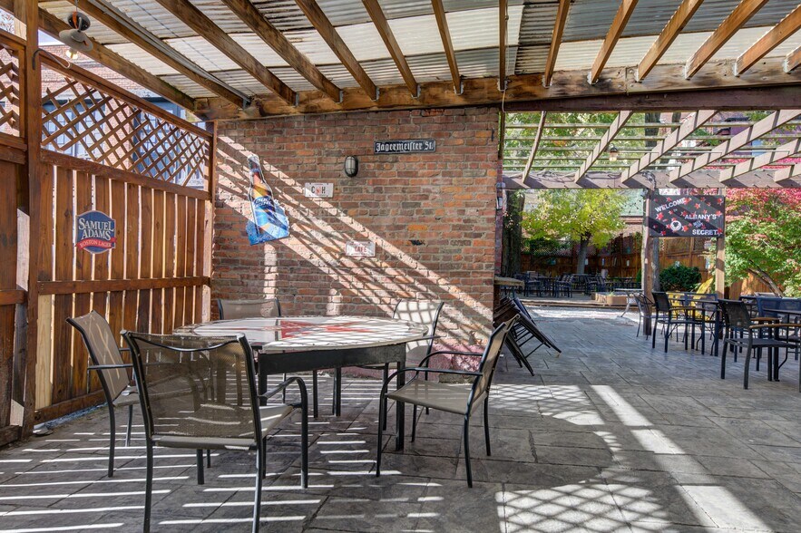 More Photos Of 275 Lark St, Albany Bar For Sale