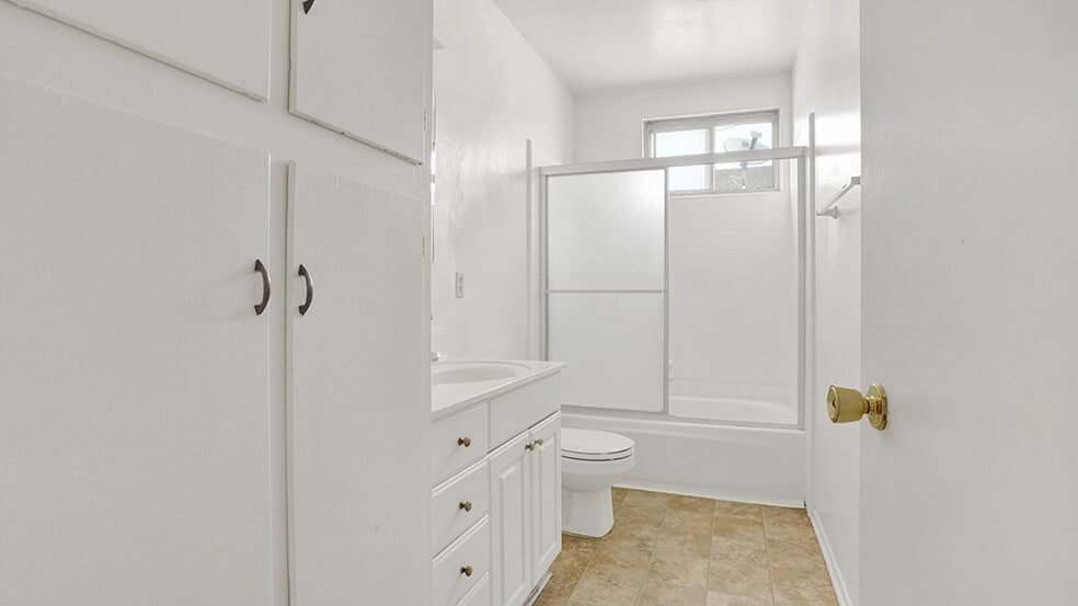 More Photos Of 12561 Camus Ln, Garden Grove Apartments For Sale