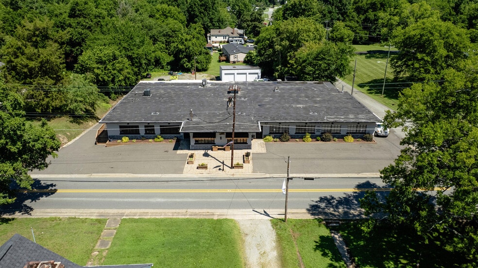More Photos Of 410 E Main St, Haw River Light Distribution For Lease