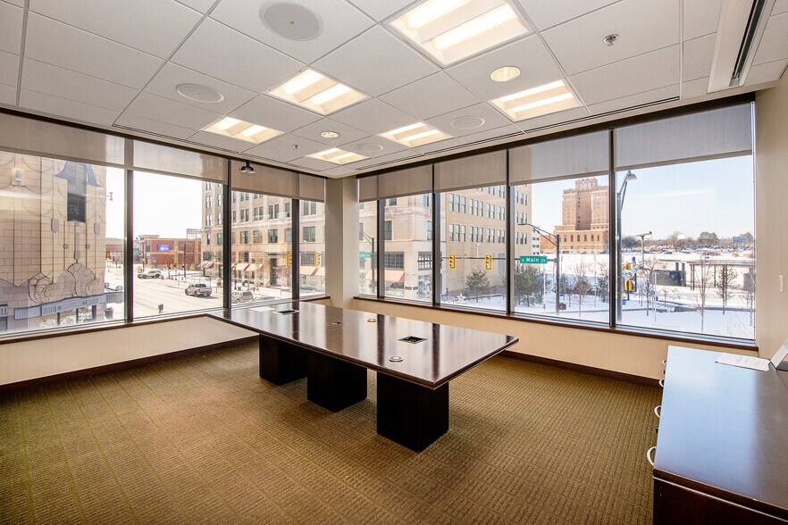 More Photos Of 219 S Main St, Akron Bank For Sale