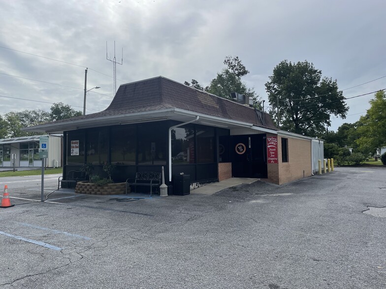 Primary Photo Of 6891 S Highland Blvd, Grifton Restaurant For Sale