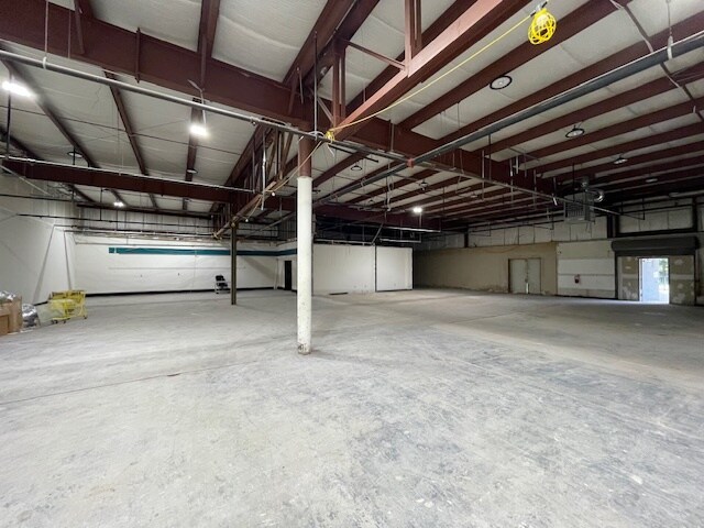 More Photos Of 510 Williamstown Rd, Sicklerville General Retail For Lease
