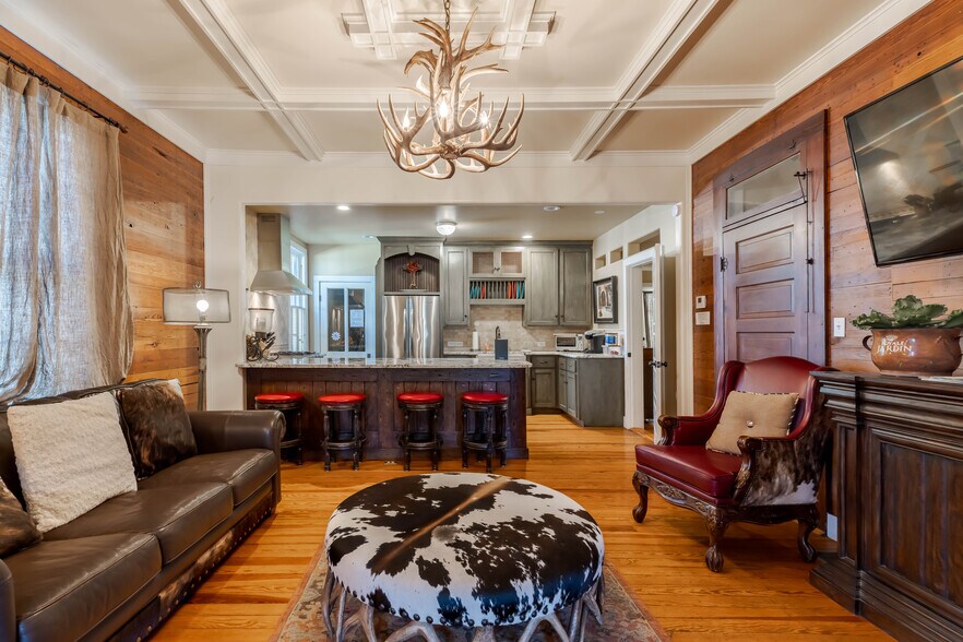 More Photos Of 514 W Austin St, Fredericksburg Specialty For Sale