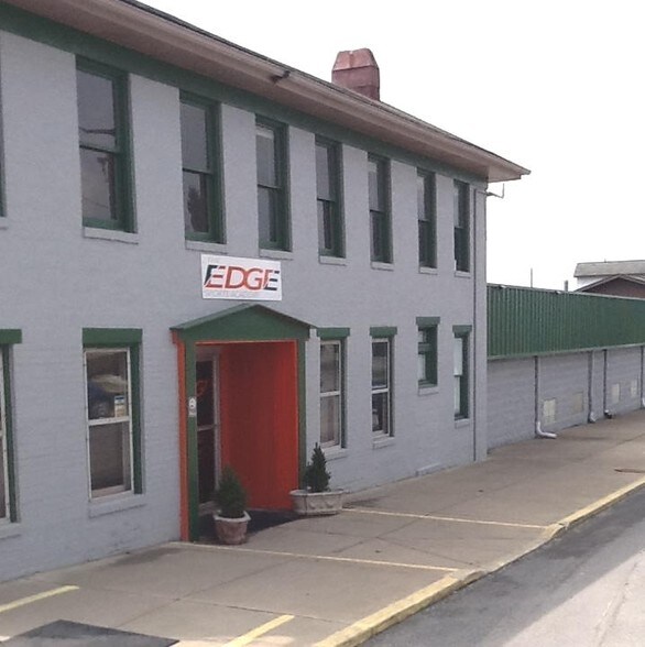 More Photos Of 1900 Liberty St, Mount Pleasant Manufacturing For Lease
