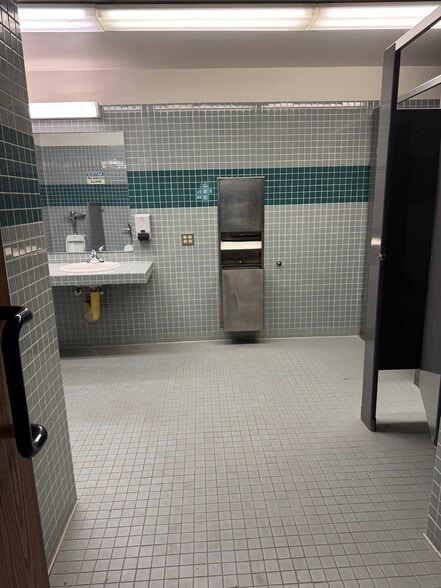 More Photos Of 18800 Murphy Rd, Ripon Police Fire Station For Lease