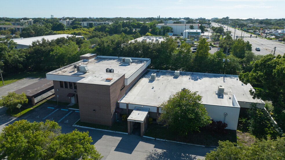 More Photos Of 13644 Walsingham Rd, Largo Medical For Lease