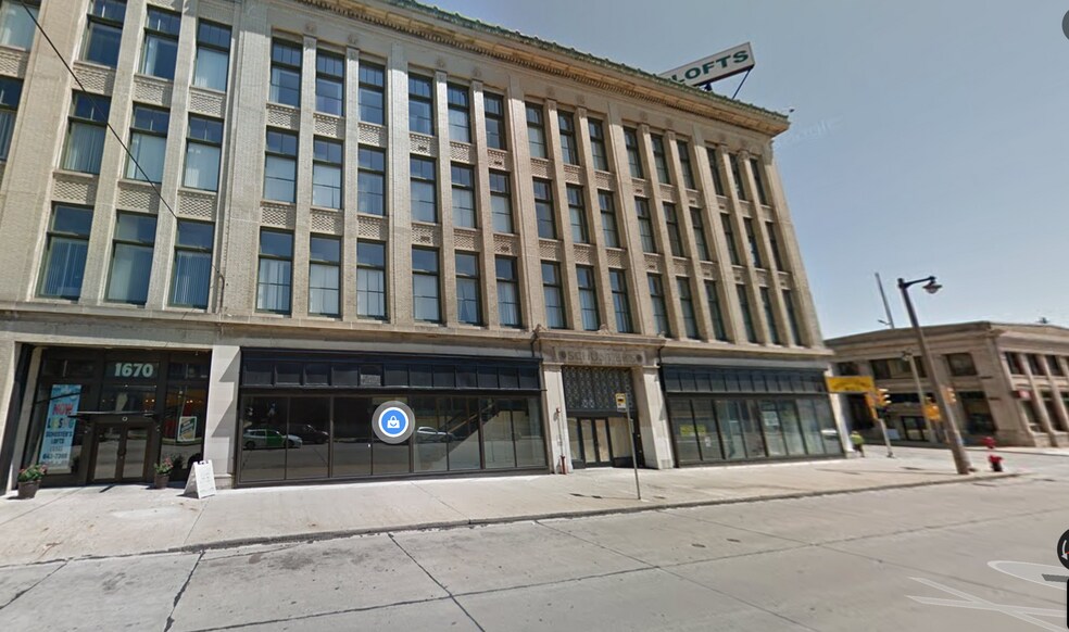 More Photos Of 1670 S 11th St, Milwaukee Apartments For Lease