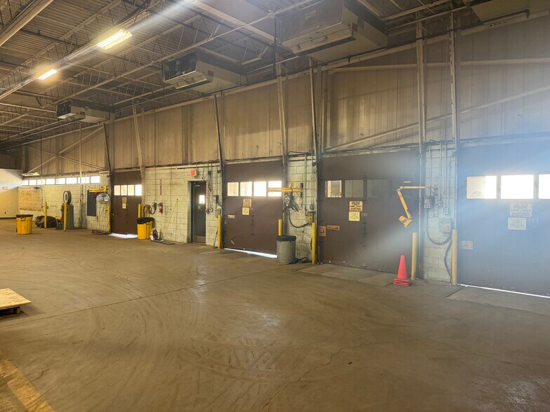 More Photos Of 800 Baker Rd, Dexter Warehouse For Lease