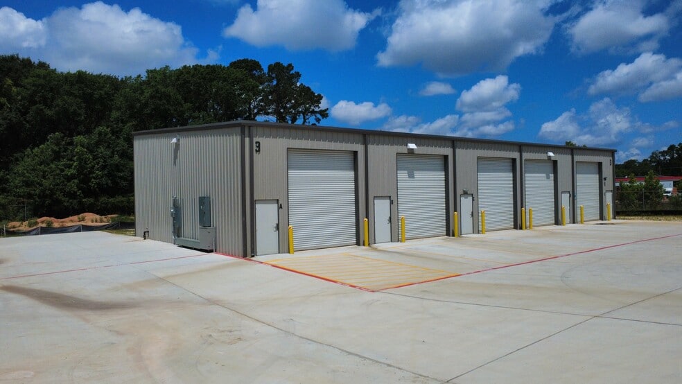 More Photos Of 200 Porter Rd, Conroe Unknown For Lease