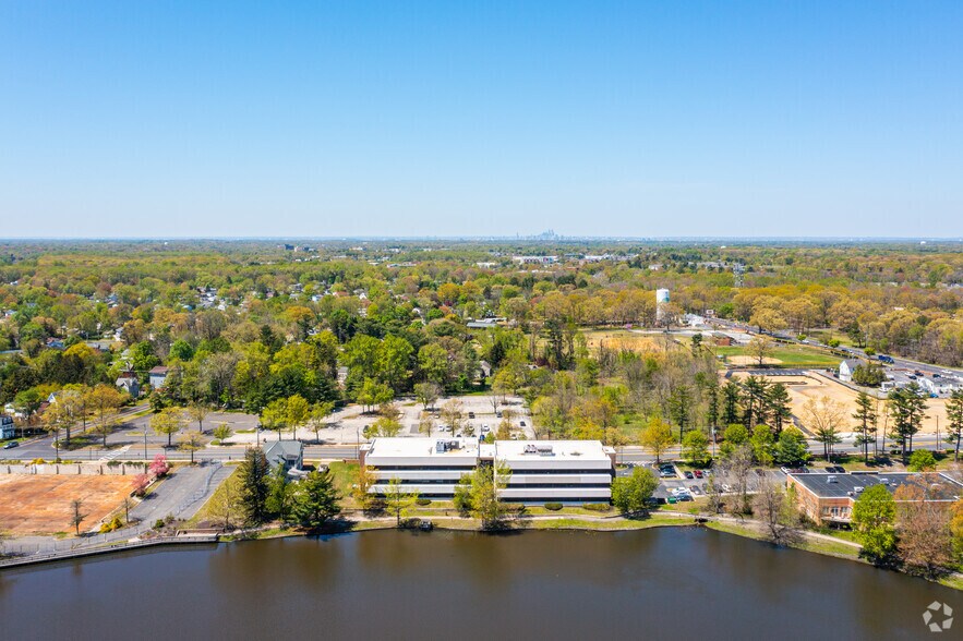More Photos Of 20 E Clementon Rd, Gibbsboro Office For Lease