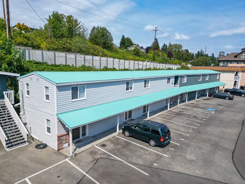 More Photos Of 8755 Shoreplace Pl NW, Silverdale Apartments For Sale