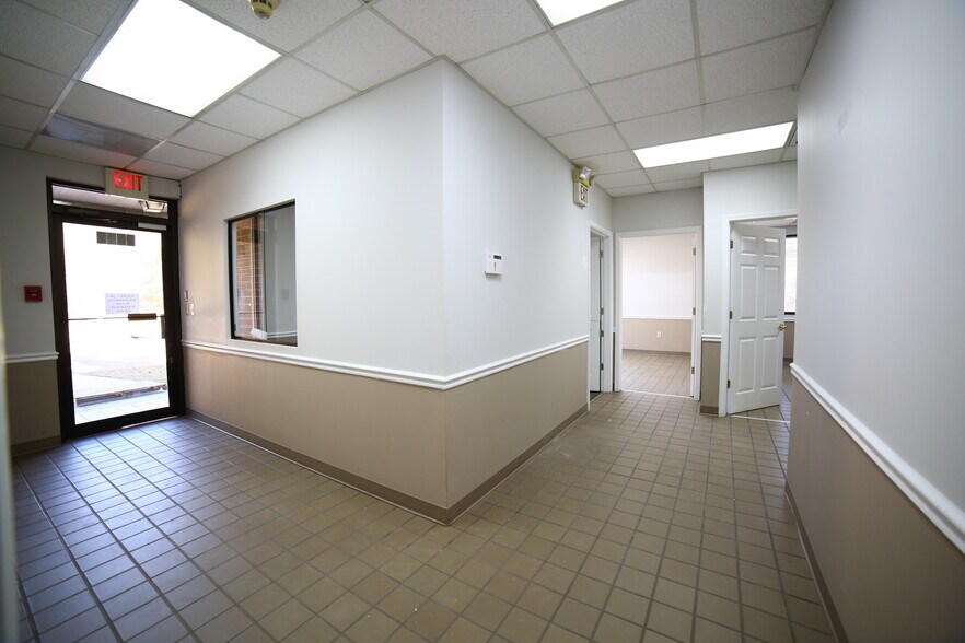 More Photos Of 2312 Centennial Cir, Gainesville Warehouse For Sale