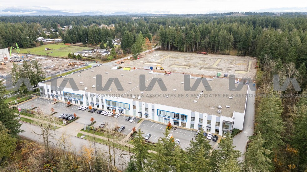 More Photos Of 3170 194 St, Surrey Showroom For Sale