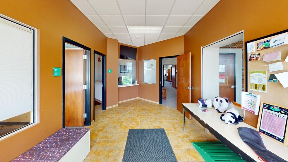 More Photos Of 1170 E Pershing Rd, Decatur Office For Sale