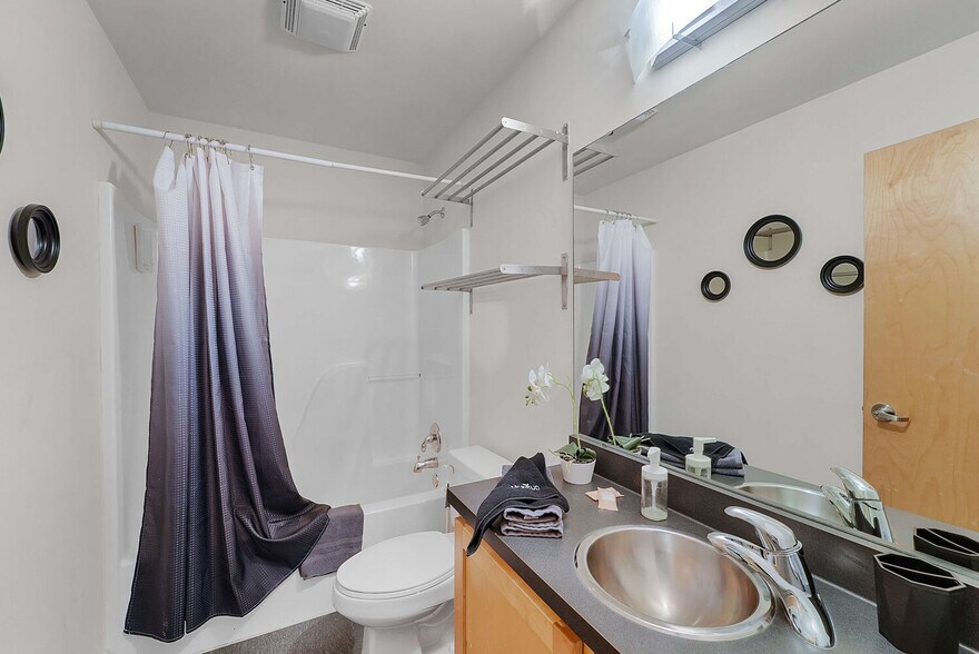 More Photos Of , Saint Louis Multifamily For Sale