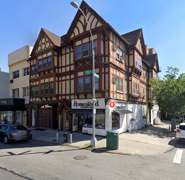 Primary Photo Of 8145 Lefferts Blvd, Kew Gardens General Retail For Lease