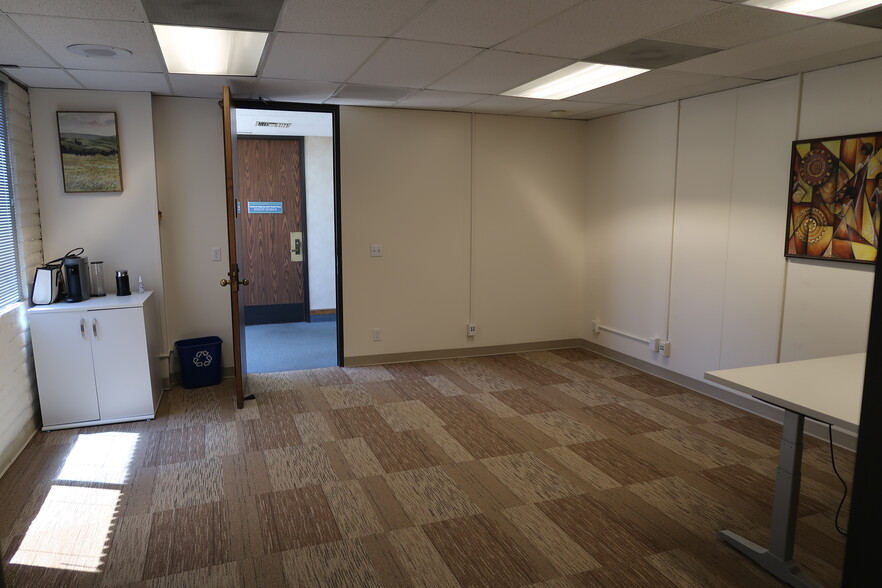 More Photos Of 19837 Lake Chabot rd, Castro Valley Office For Sale