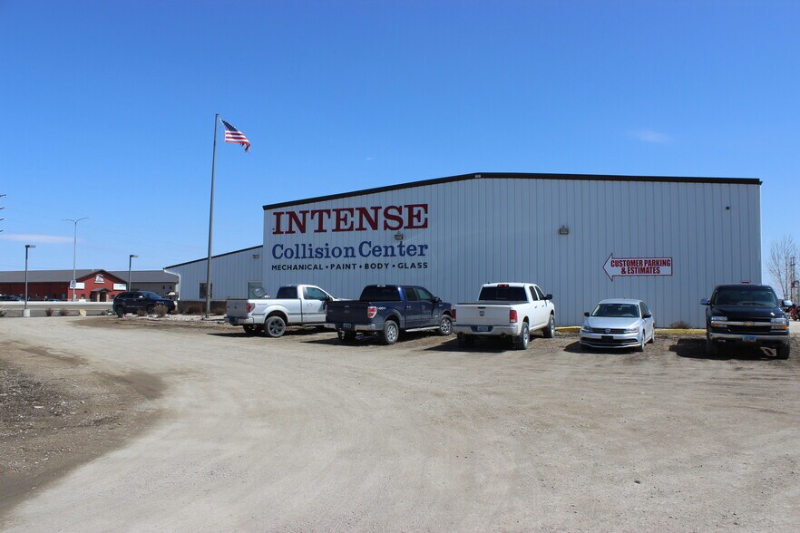 More Photos Of 5402 53rd Ave S, Fargo Auto Repair For Lease