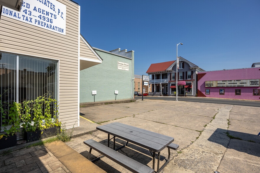 More Photos Of 30 E Main St, Luray Office For Sale