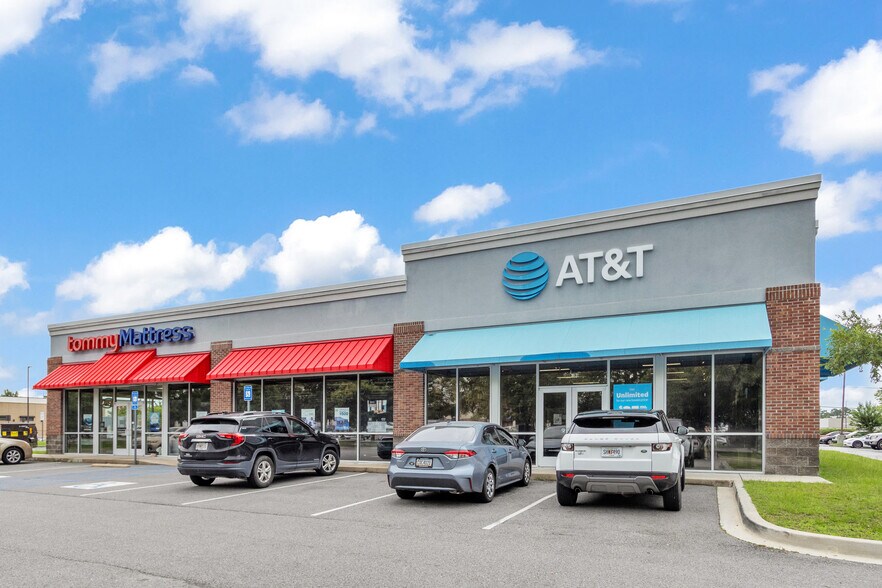 More Photos Of 5440 S Columbia Ave S, Rincon Freestanding For Lease