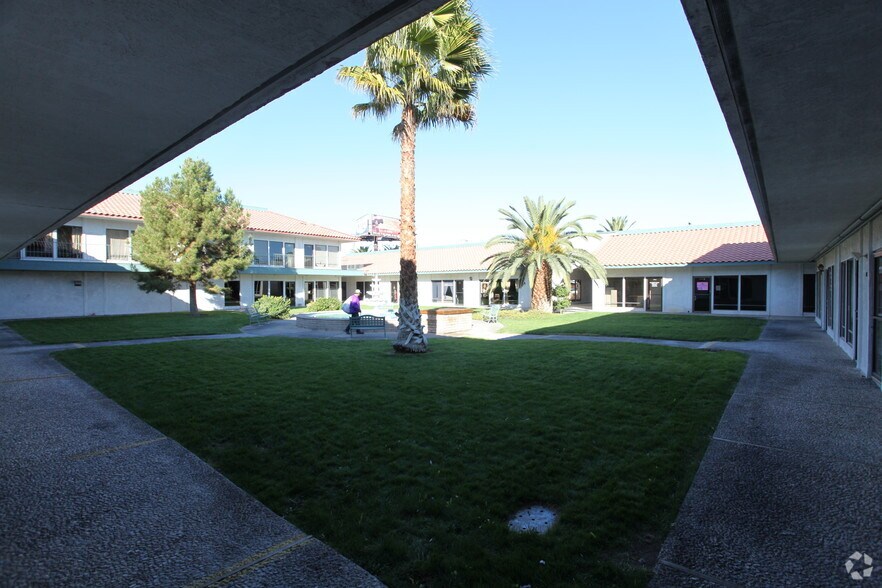 More Photos Of 3355 Spring Mountain Rd, Las Vegas Office For Lease